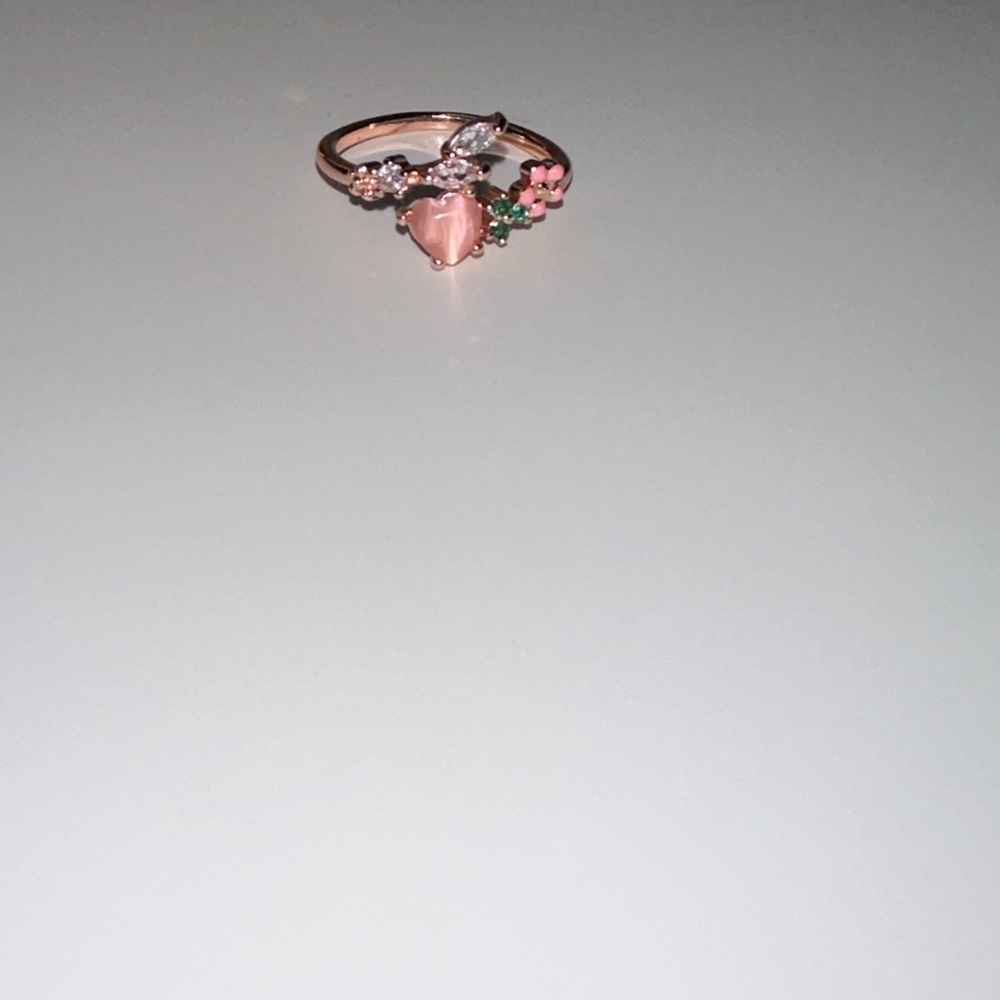 Women’s Rings - Picture 4 of 5